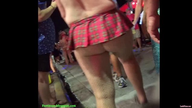 Watch Festivass voyeur porn videos at Voyeurex